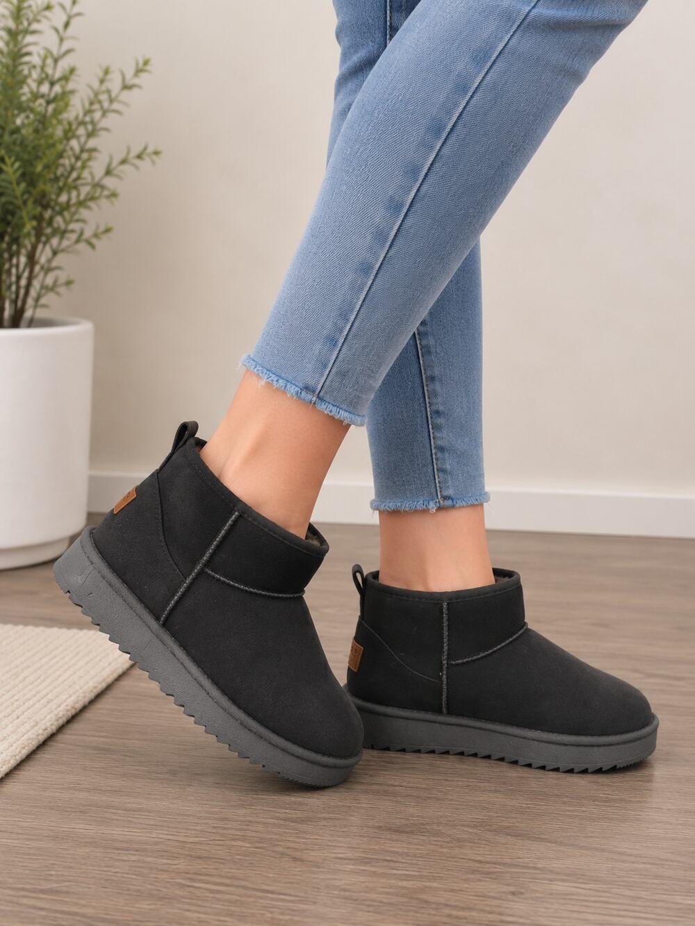 Sport Best Fashion Black Faux Suede Fur Lined Ankle Boots Size 41 NWOT